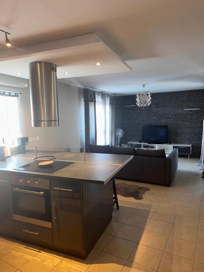 Superbe Appartement Tout Equipe Avec Parking. Marselha Exterior foto